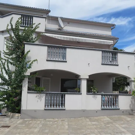 Appartement Di-ana *