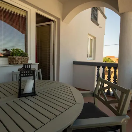 Di-ana Apartment