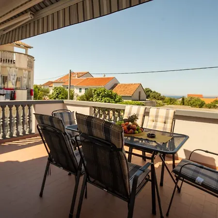 Di-ana Apartament *
