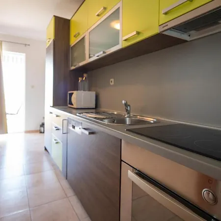 Di-ana Apartment