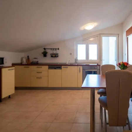 Apartment Di-ana *