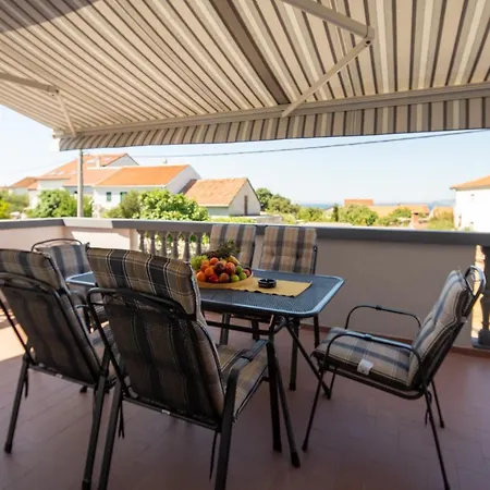 Apartament Di-ana